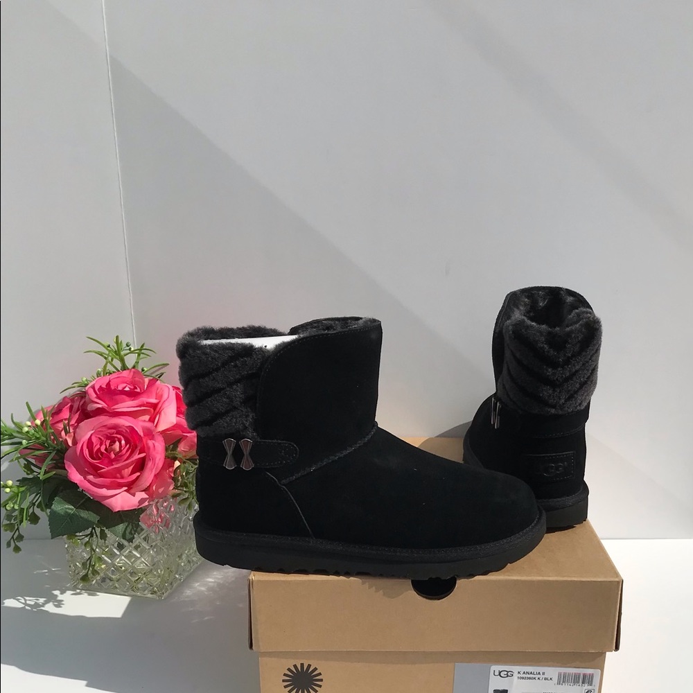 UGG Analia II Boots - Picture 9 of 9